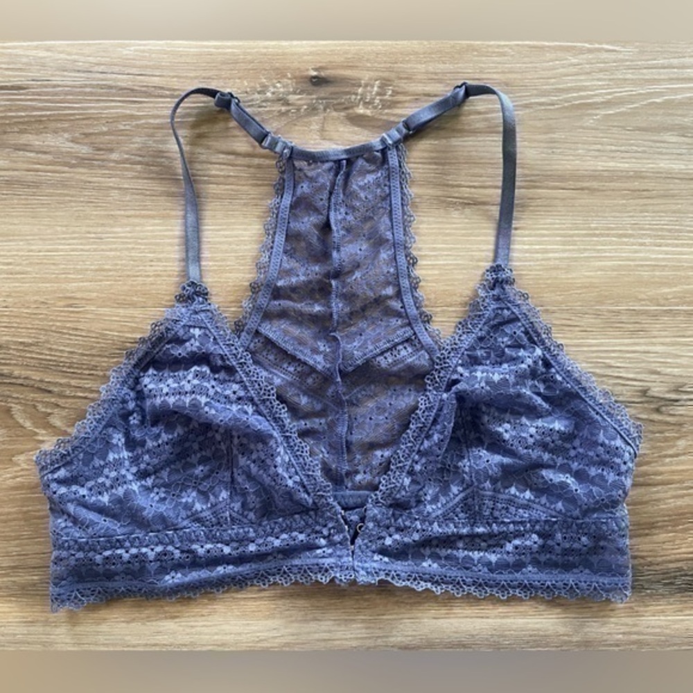 NWOT Victoria’s Secret Periwinkle Blue Lace Bralette